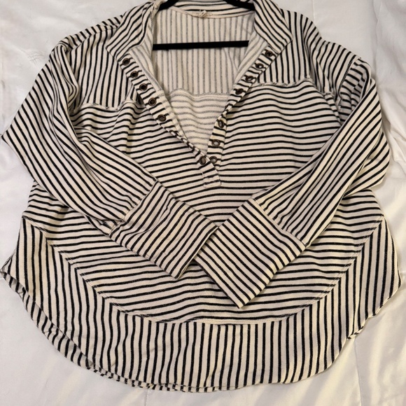 Pilcro Spliced Henley Top size XL - Picture 4 of 6